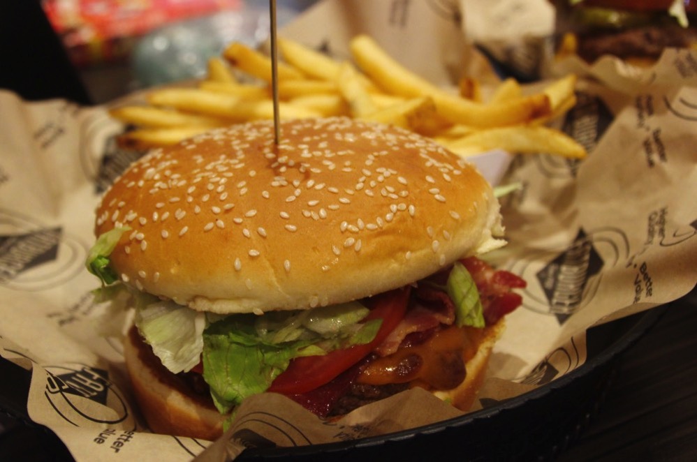 「CANADIAN BBQ」ができた